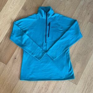 Patagonia women’s R1 Fleece Vibrant Blue Half-Zip Size Medium